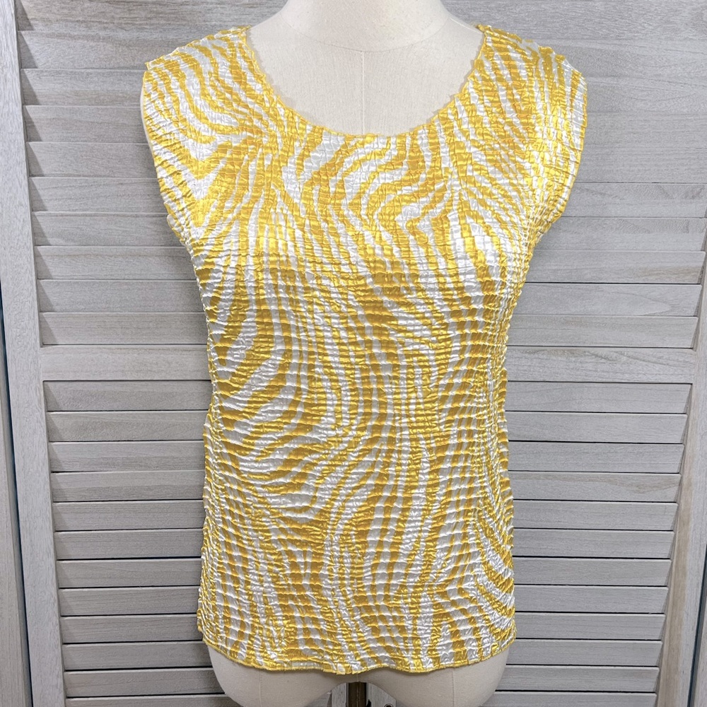 Tank Top Puckered Stretchy Fabric Yellow & White-Medium